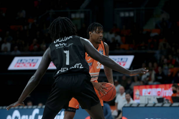 老牌劲旅与 老牌劲旅与