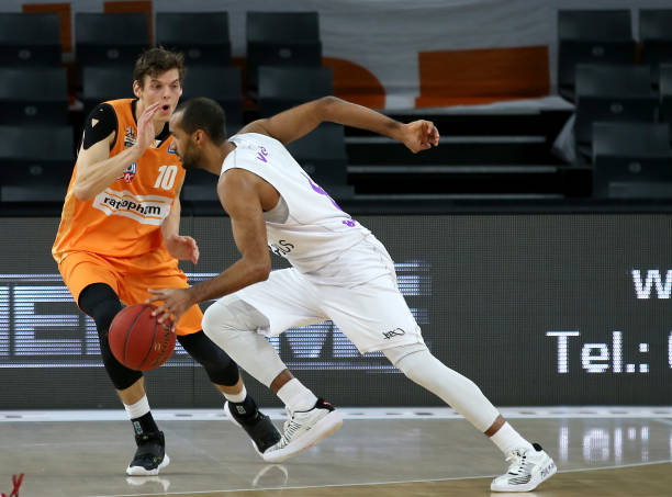 由于工作节 由于工作节