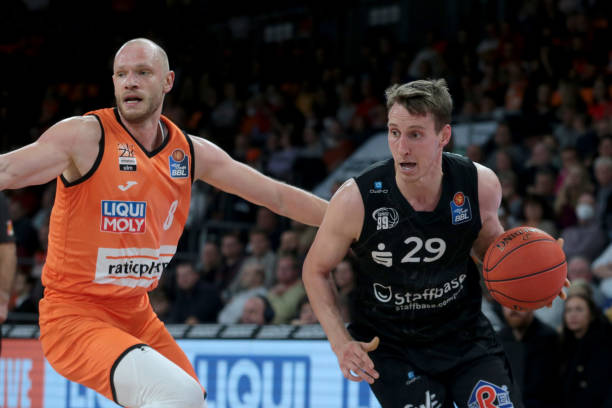 但球队在替 但球队在替