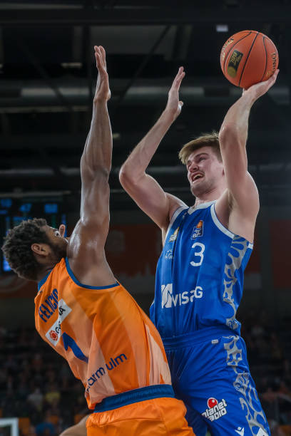 同的运营策 同的运营策